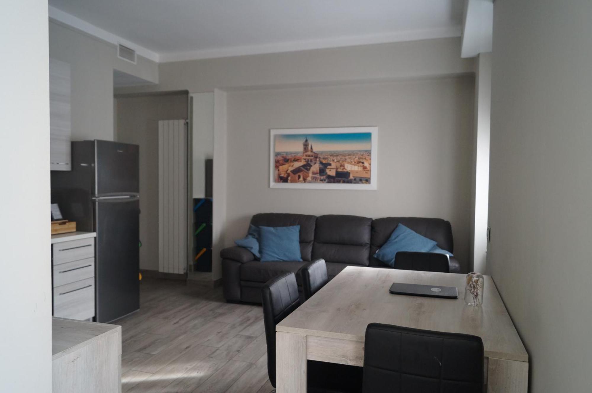 Bgy Central Apartments 贝尔加莫 外观 照片