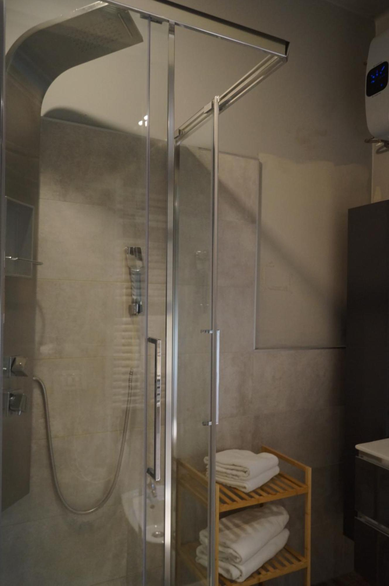Bgy Central Apartments 贝尔加莫 客房 照片
