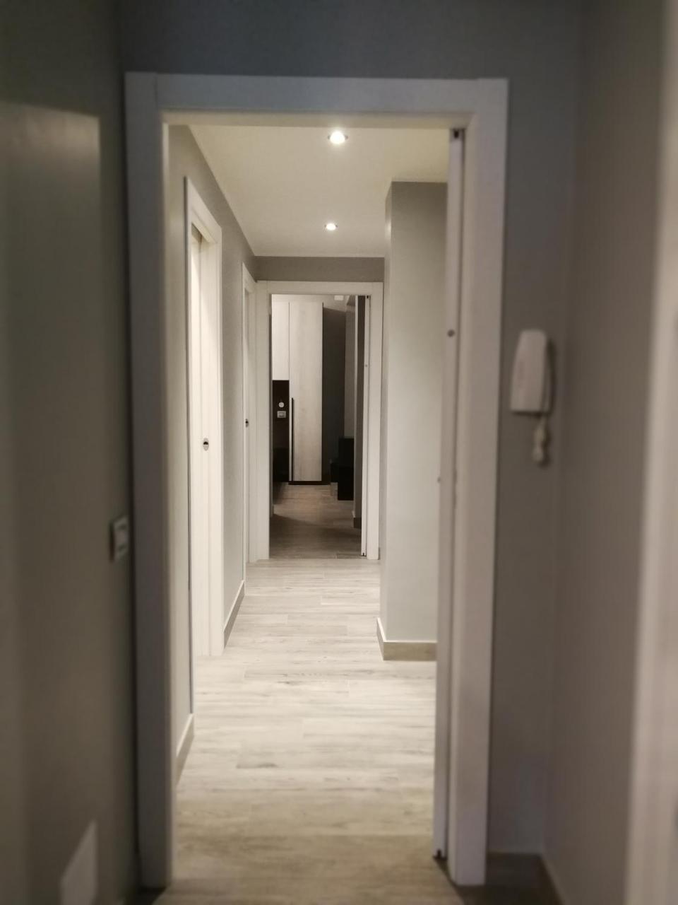 Bgy Central Apartments 贝尔加莫 外观 照片