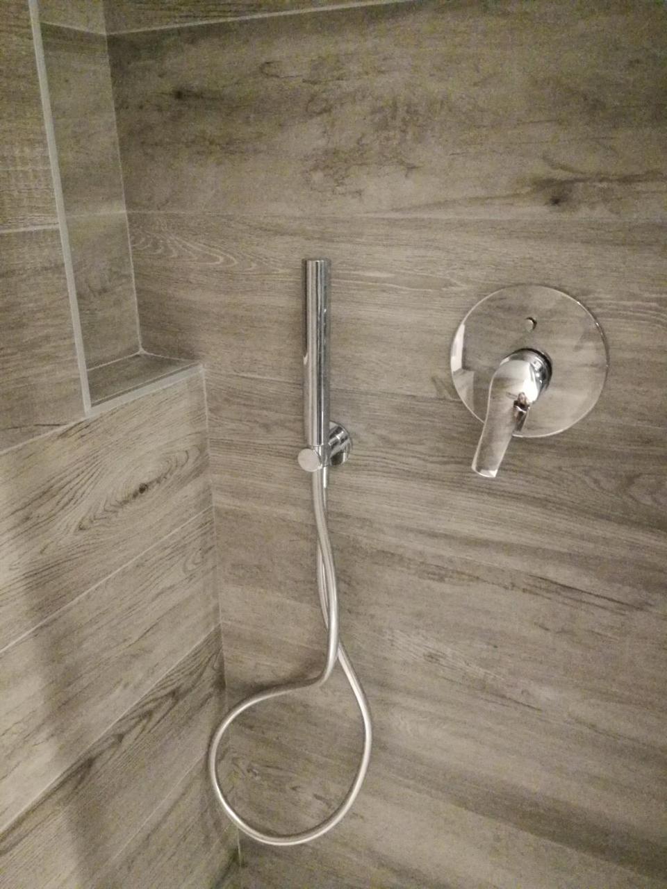 Bgy Central Apartments 贝尔加莫 外观 照片