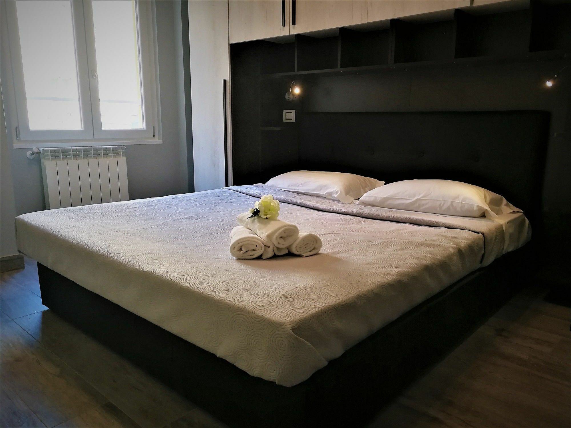 Bgy Central Apartments 贝尔加莫 外观 照片