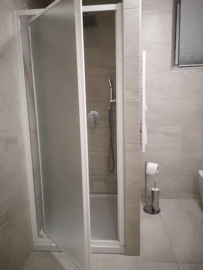 Bgy Central Apartments 贝尔加莫 外观 照片